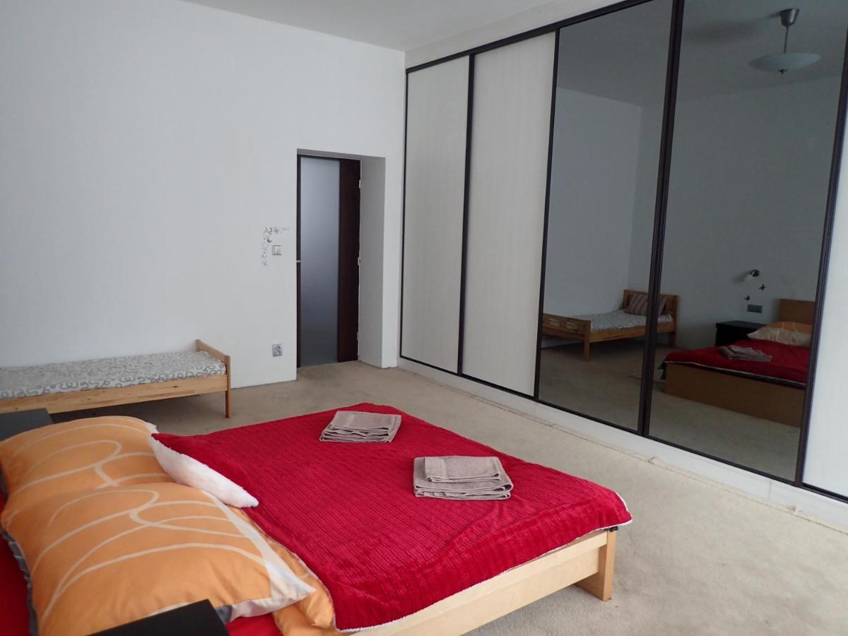 Superior Apartment Bratislava Buitenkant foto
