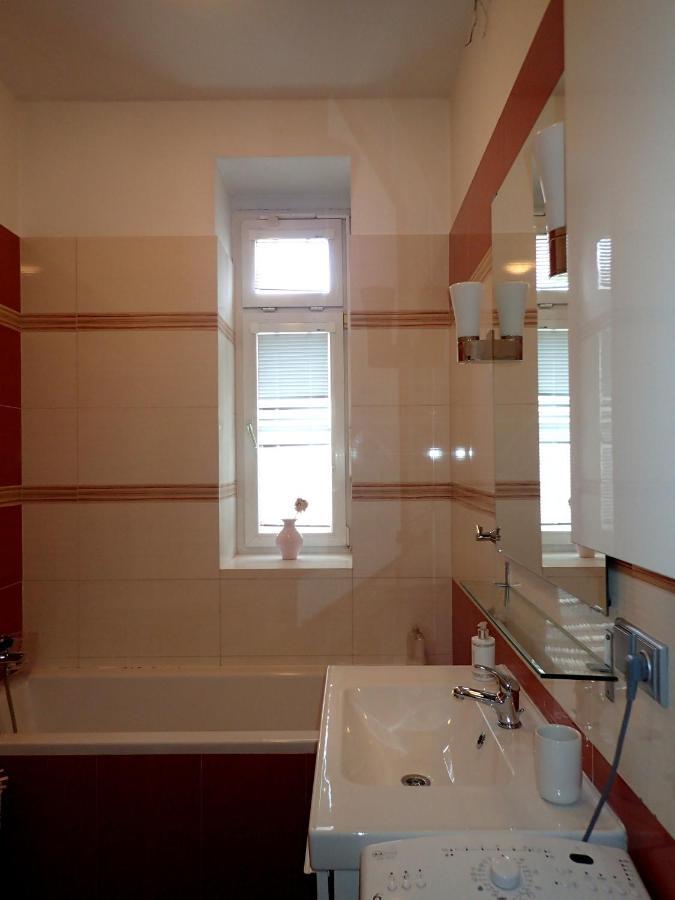 Superior Apartment Bratislava Buitenkant foto